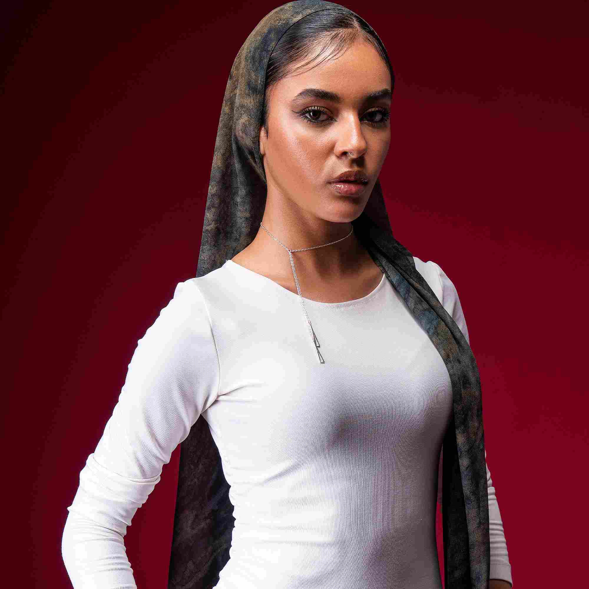 قلادة دويل انجيلس