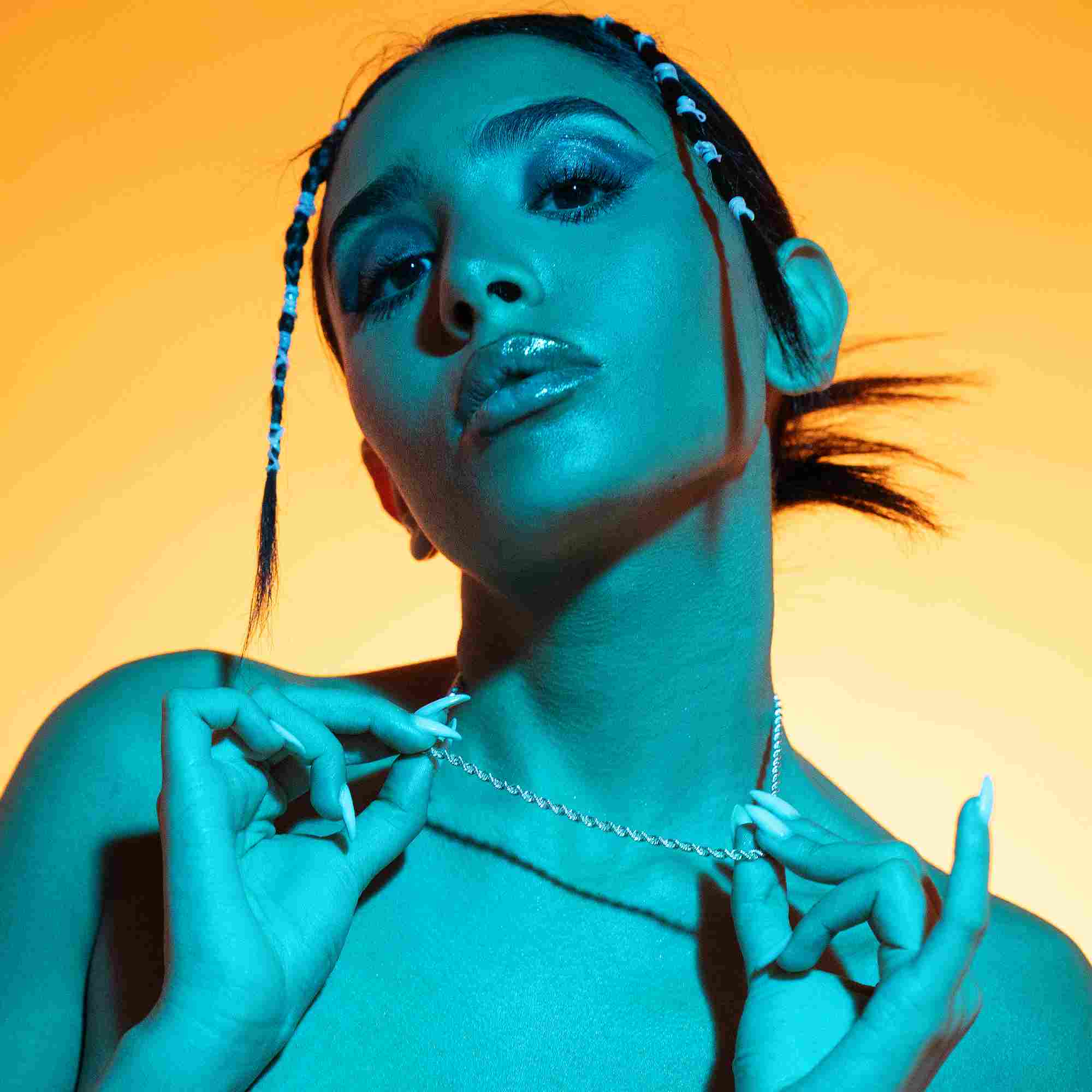 قلادة سيلفر تويستيد - silver