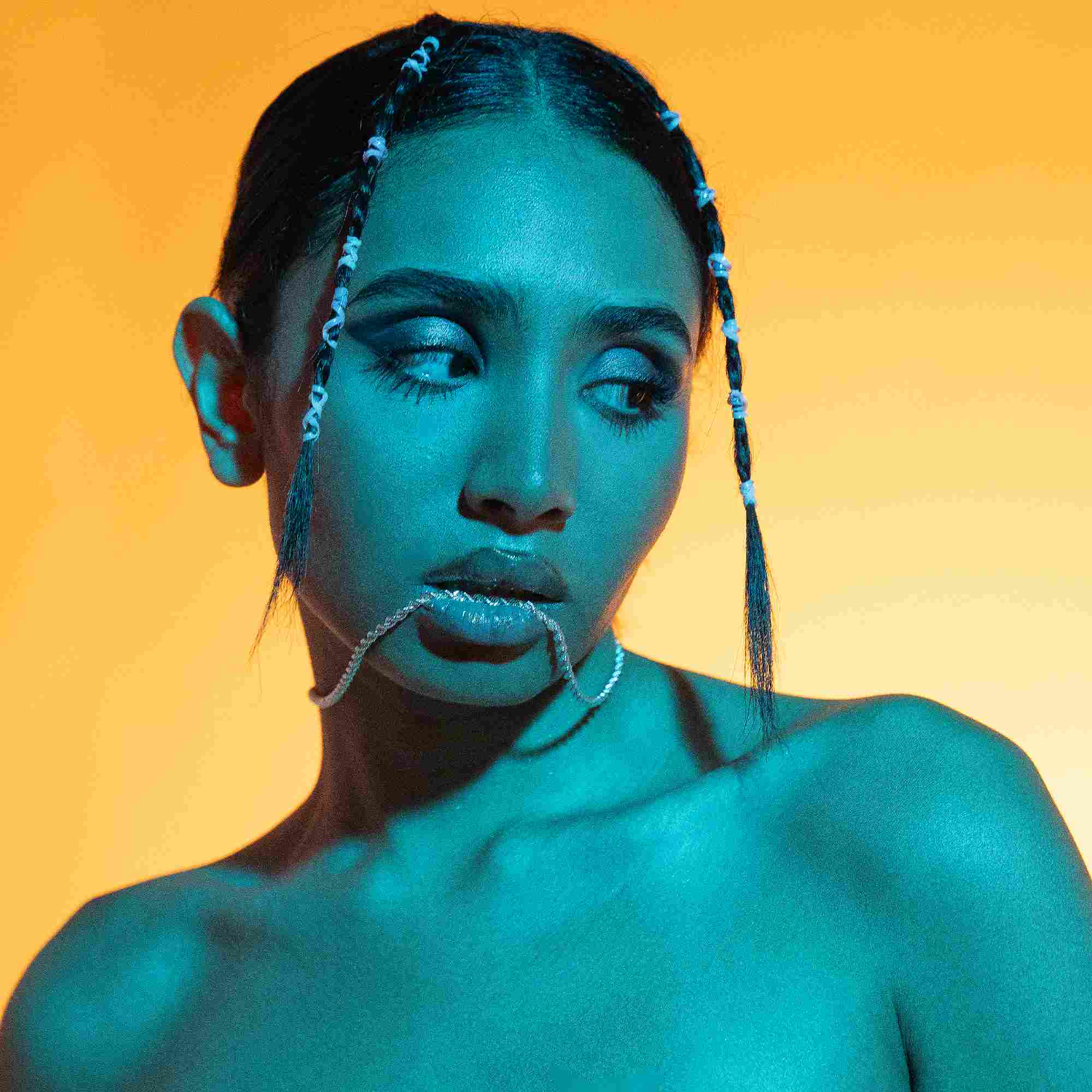 قلادة سيلفر تويستيد - silver