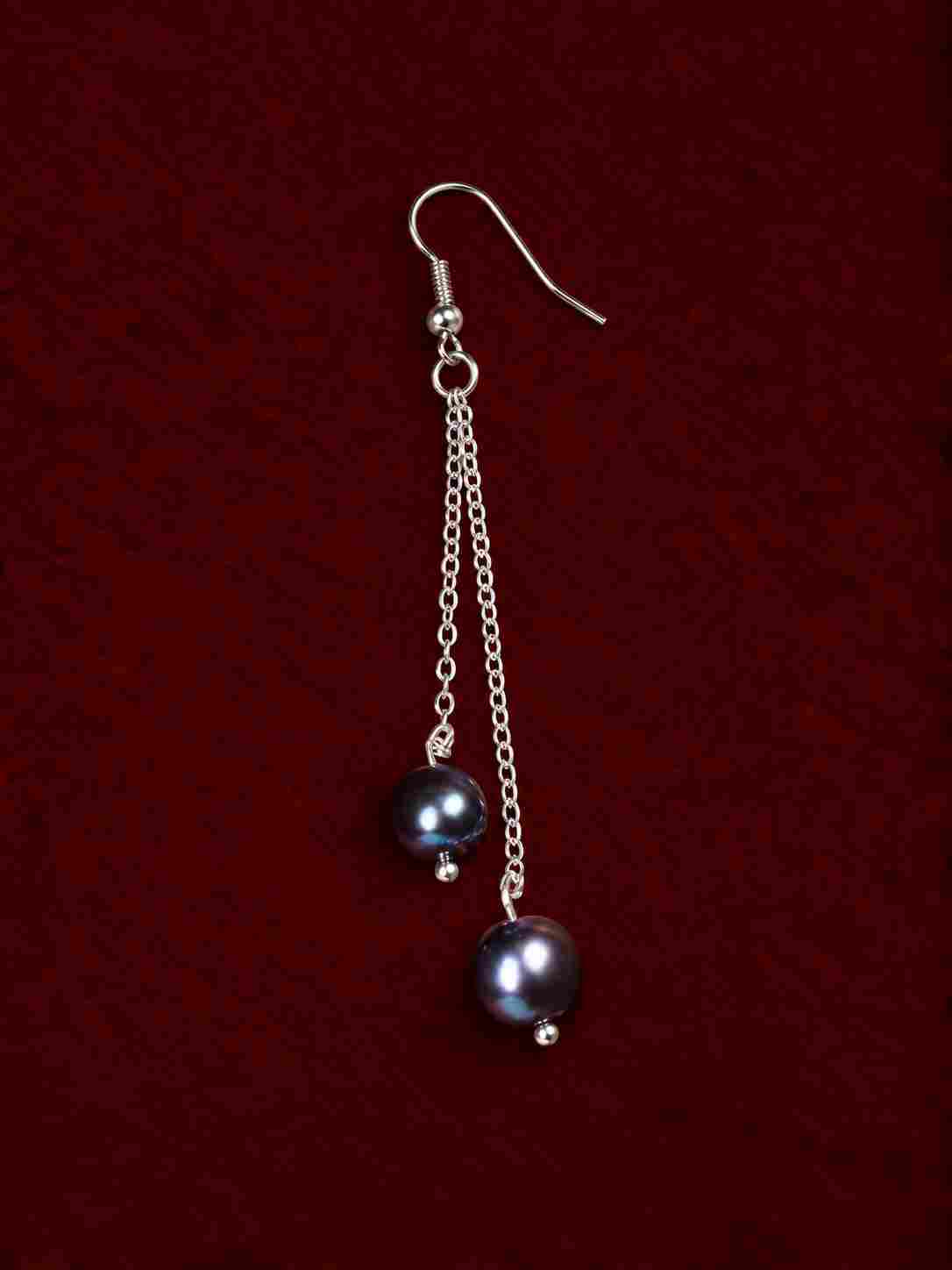 Midnight Pearls Earrings