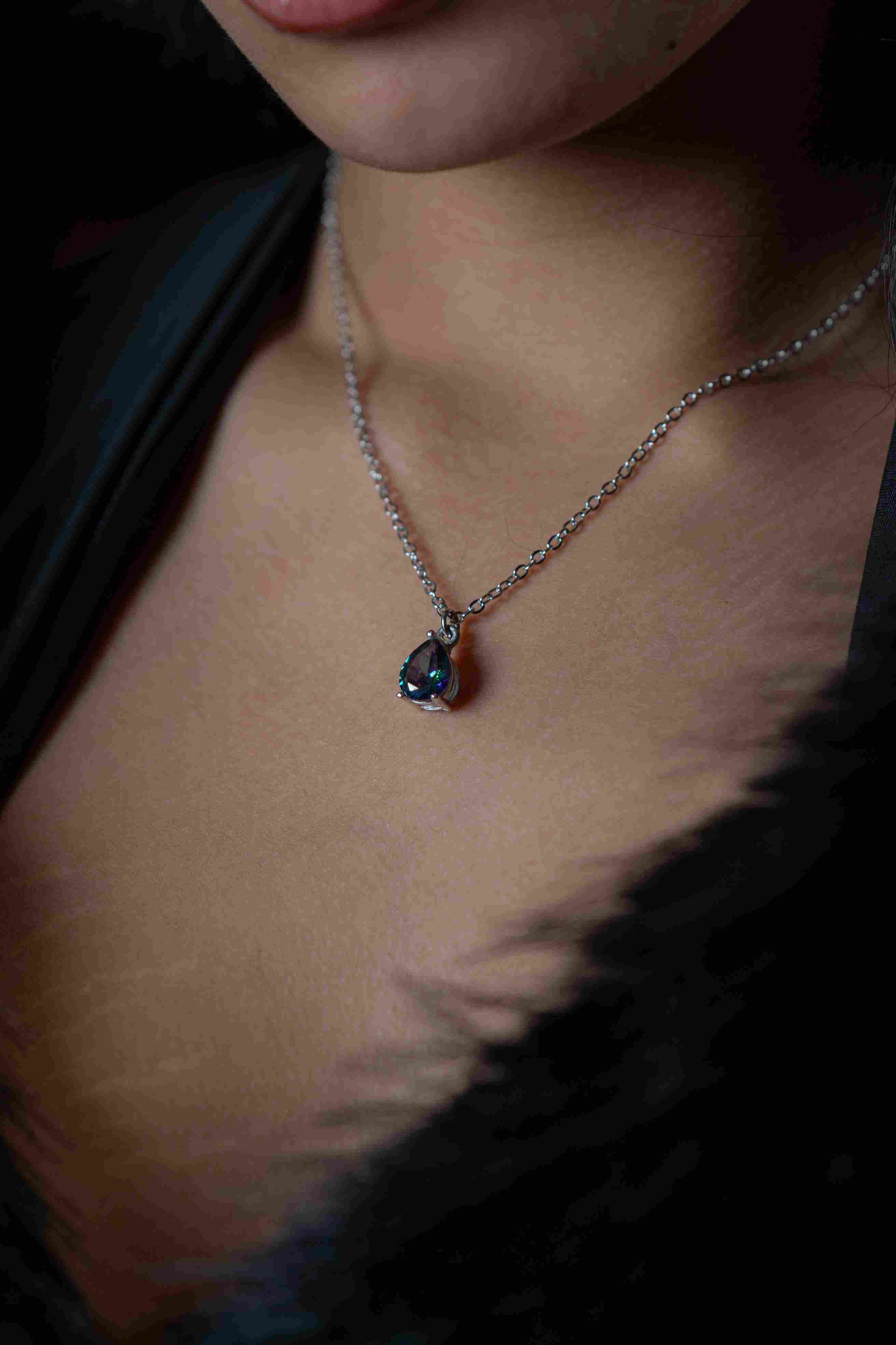 قلادة سيلفر بحجر زركون - aquamarine