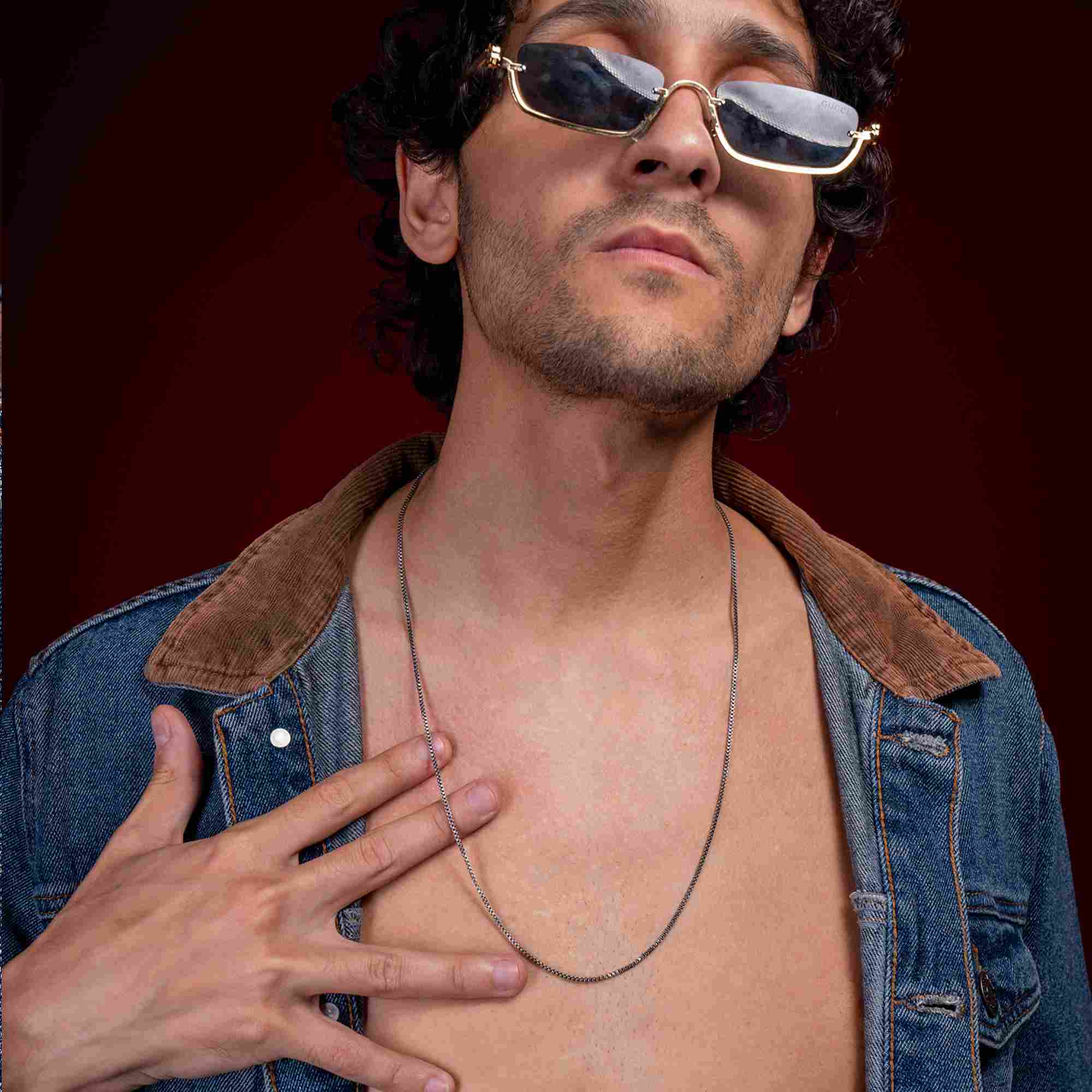 قلادة بوكس تشين - black