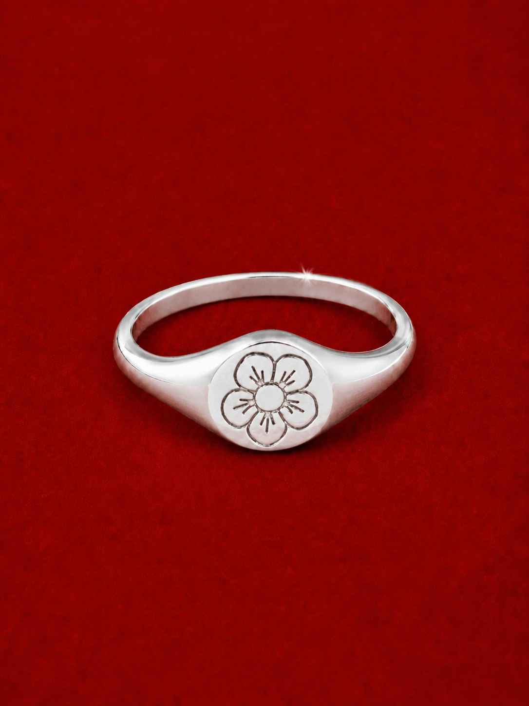 Bloom Signet Ring