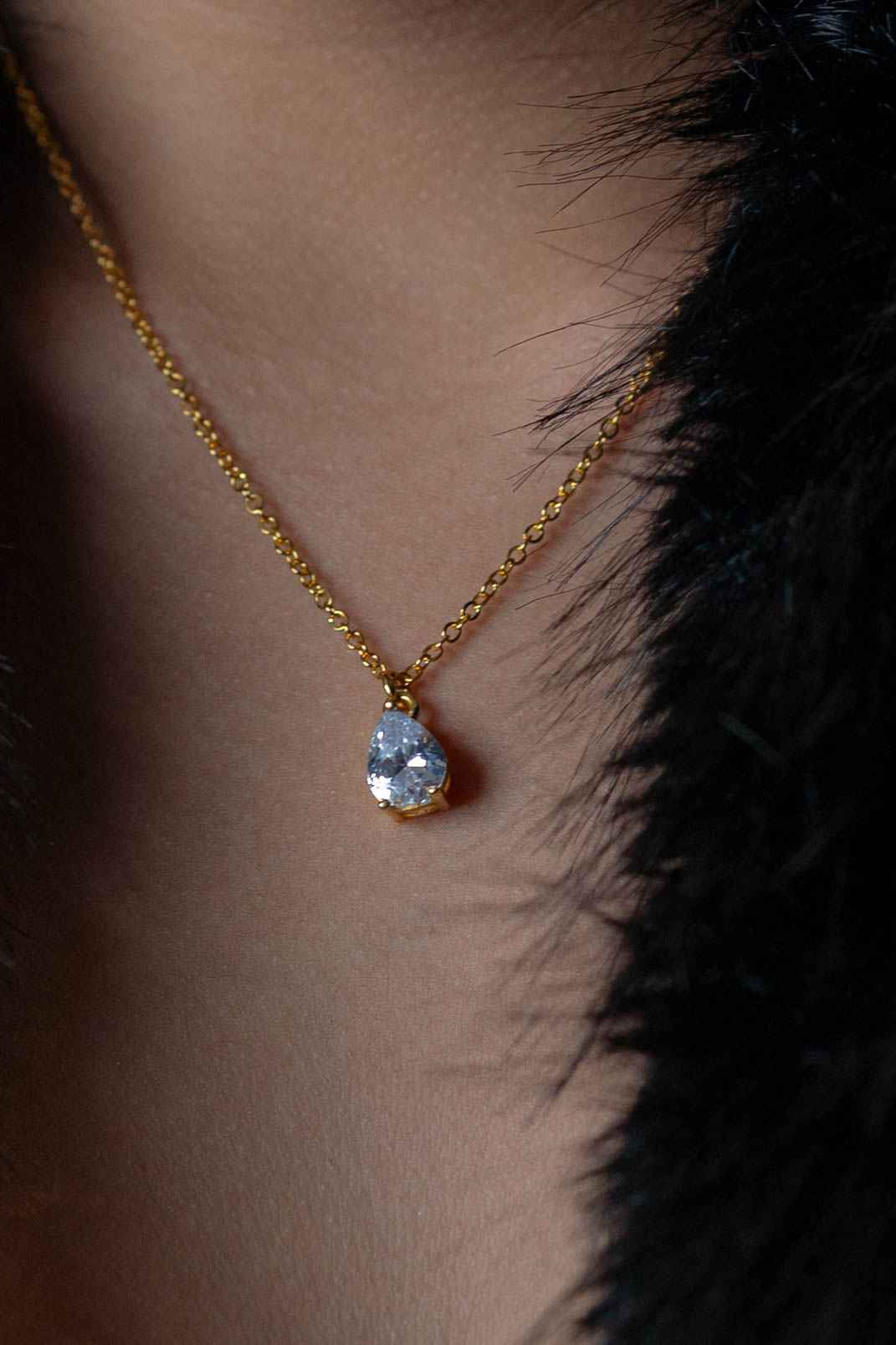 قلادة زركون جول