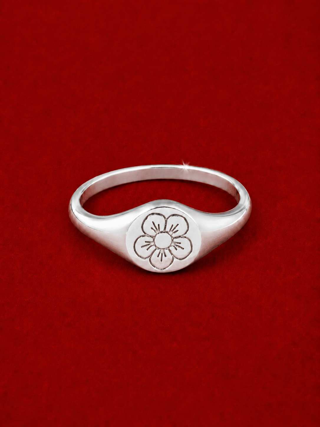 Bloom Signet Ring