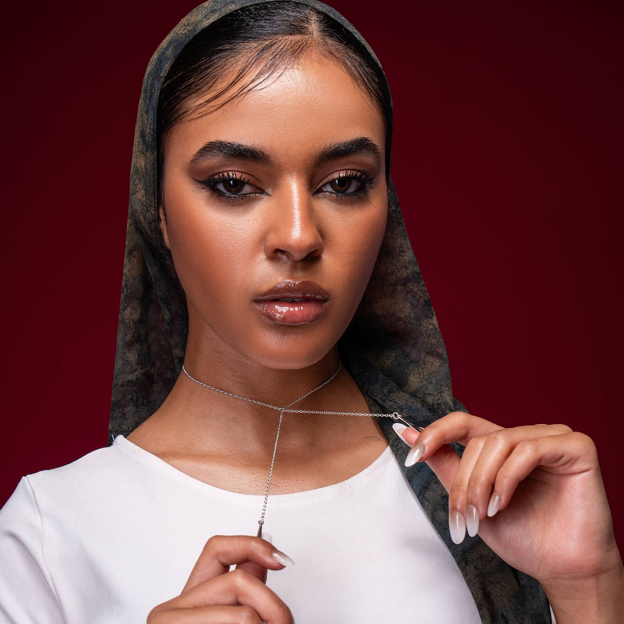 قلادة دويل انجيلس