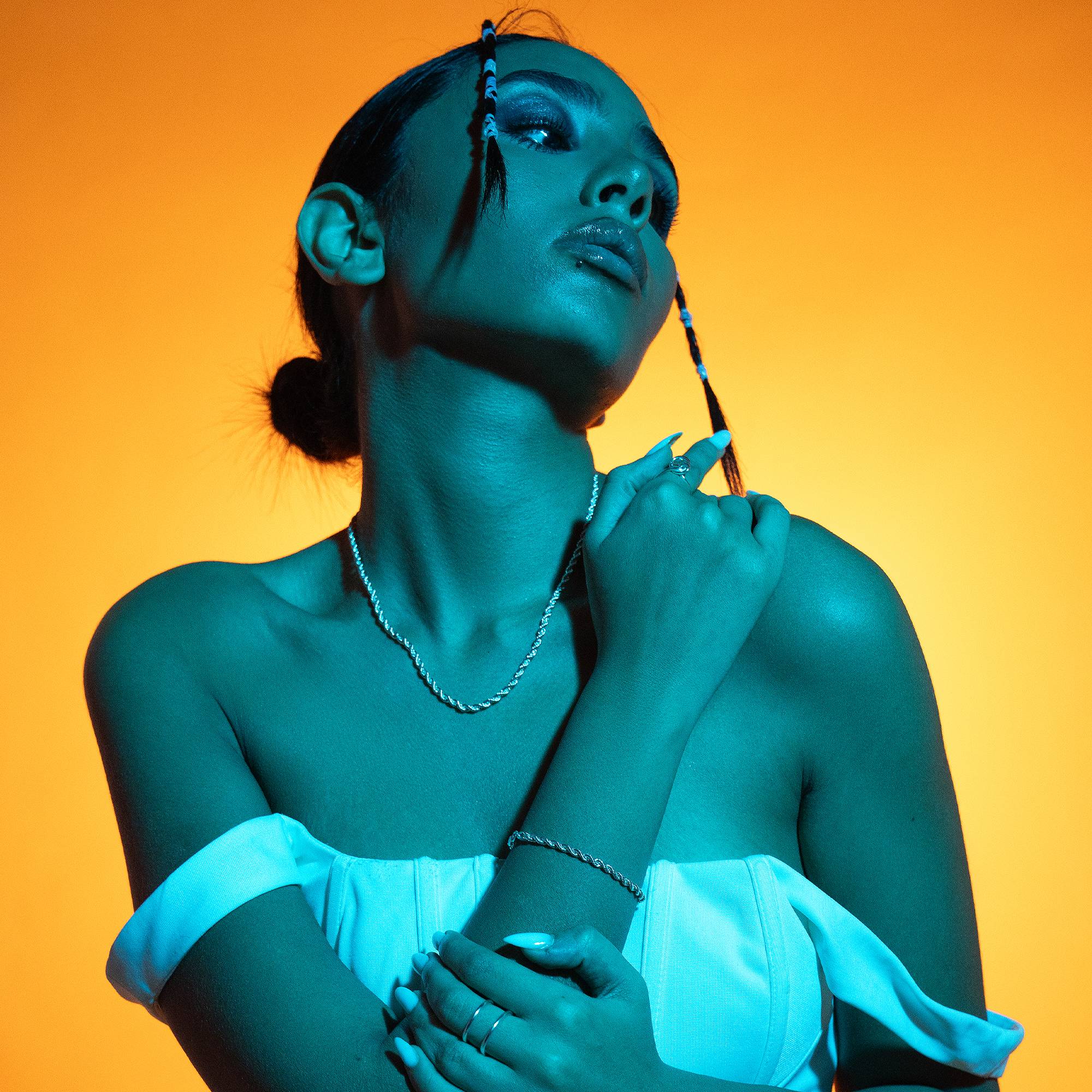 قلادة سيلفر تويستيد - silver