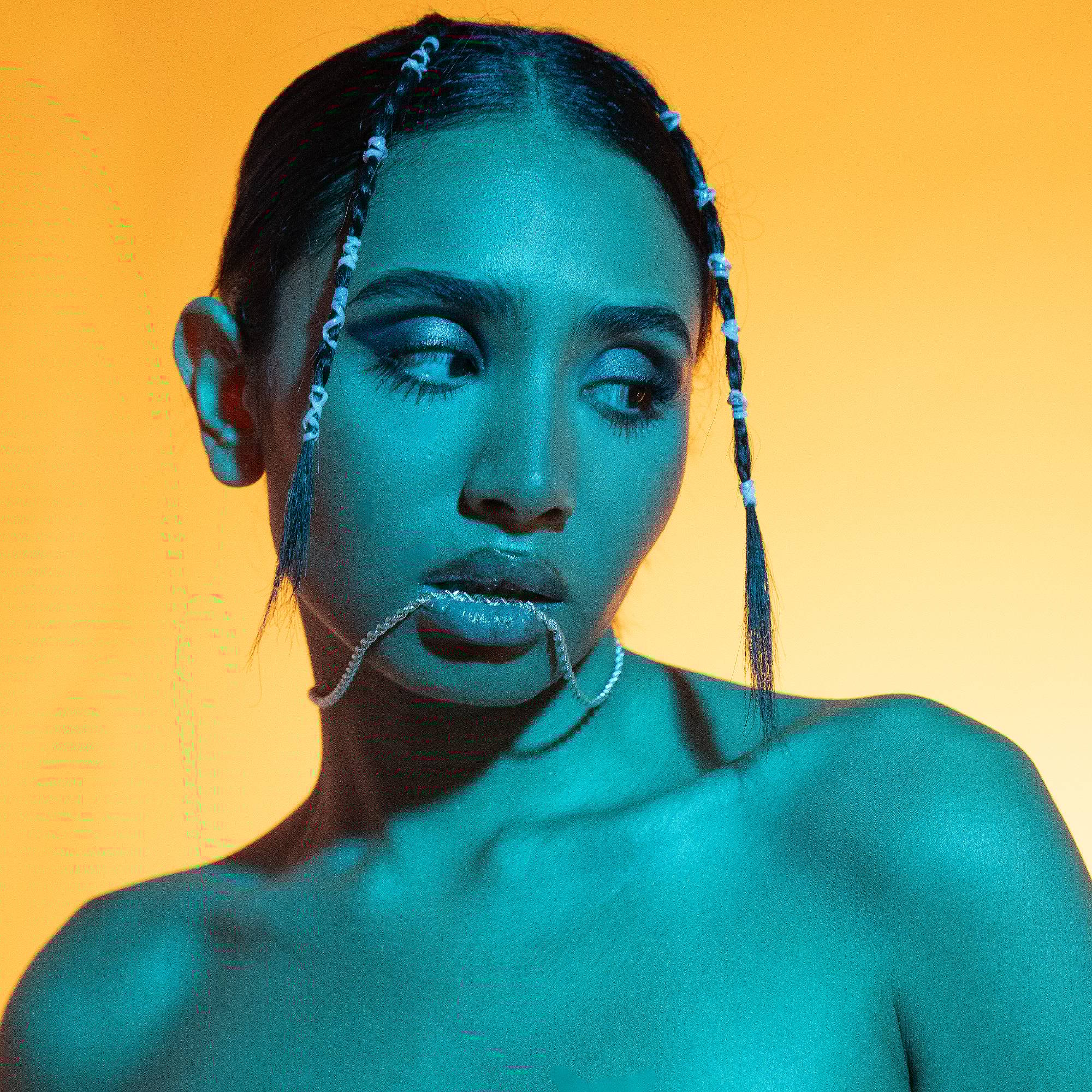 قلادة سيلفر تويستيد - silver