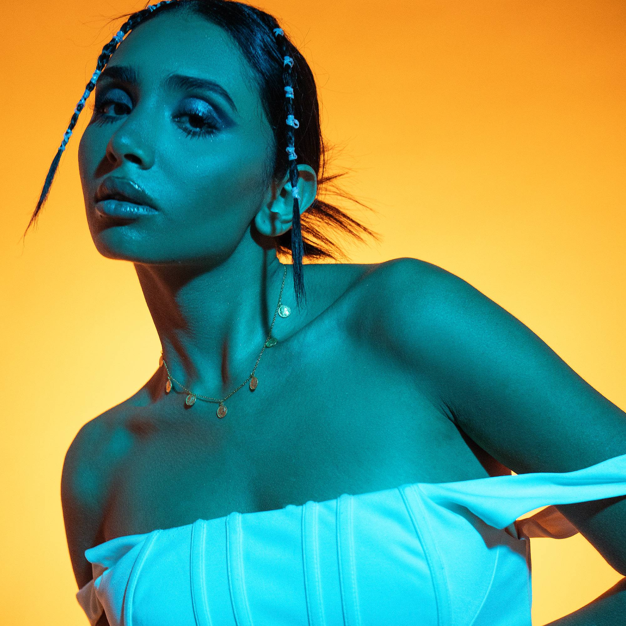 قلادة ذا جولدن كوين - gold