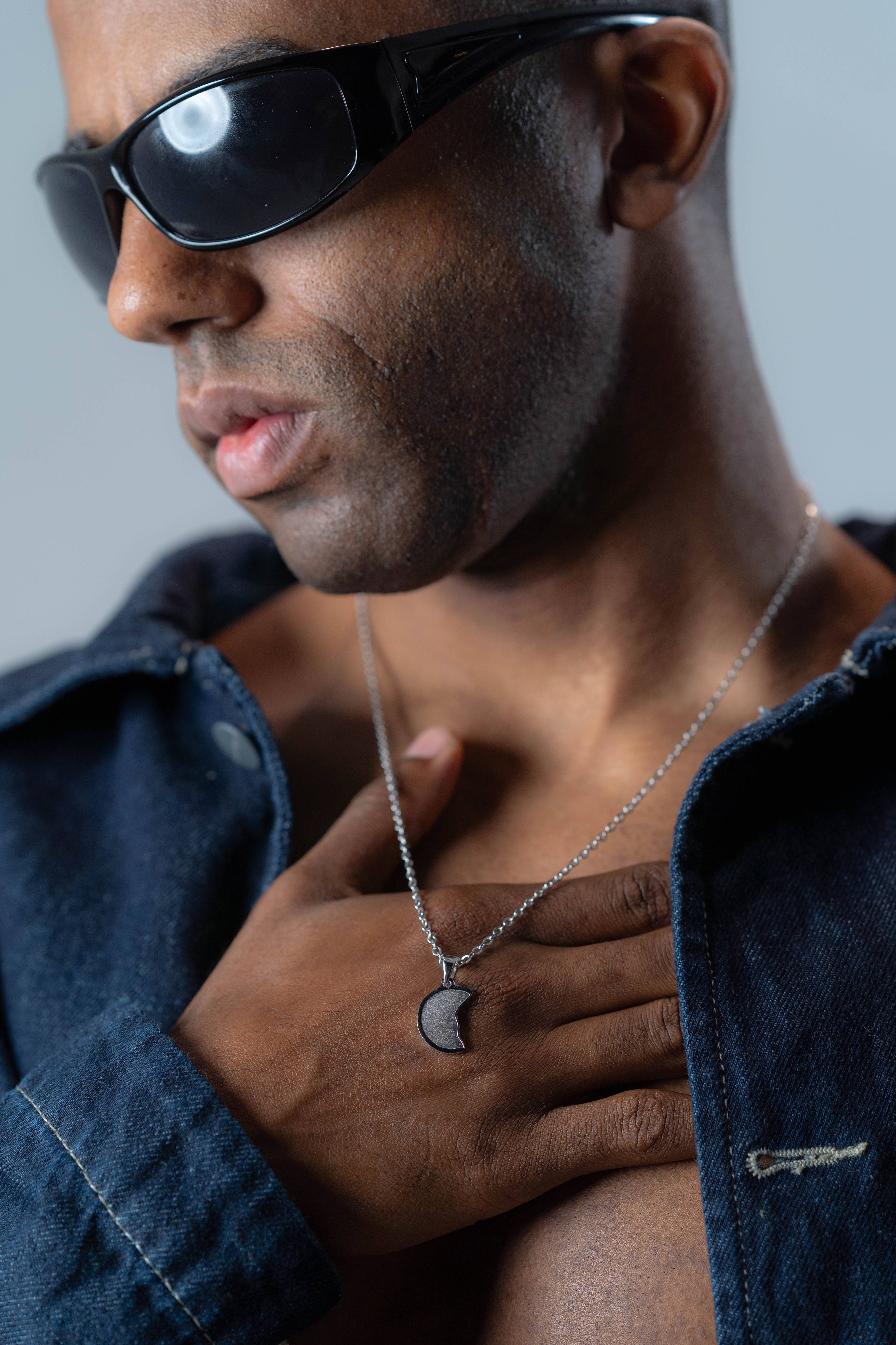 Split Moon Necklace - silver